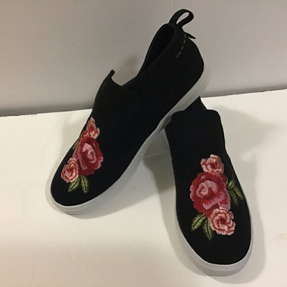 Women’s Casual slip on sneakers size 6 - Picture 3 of 9